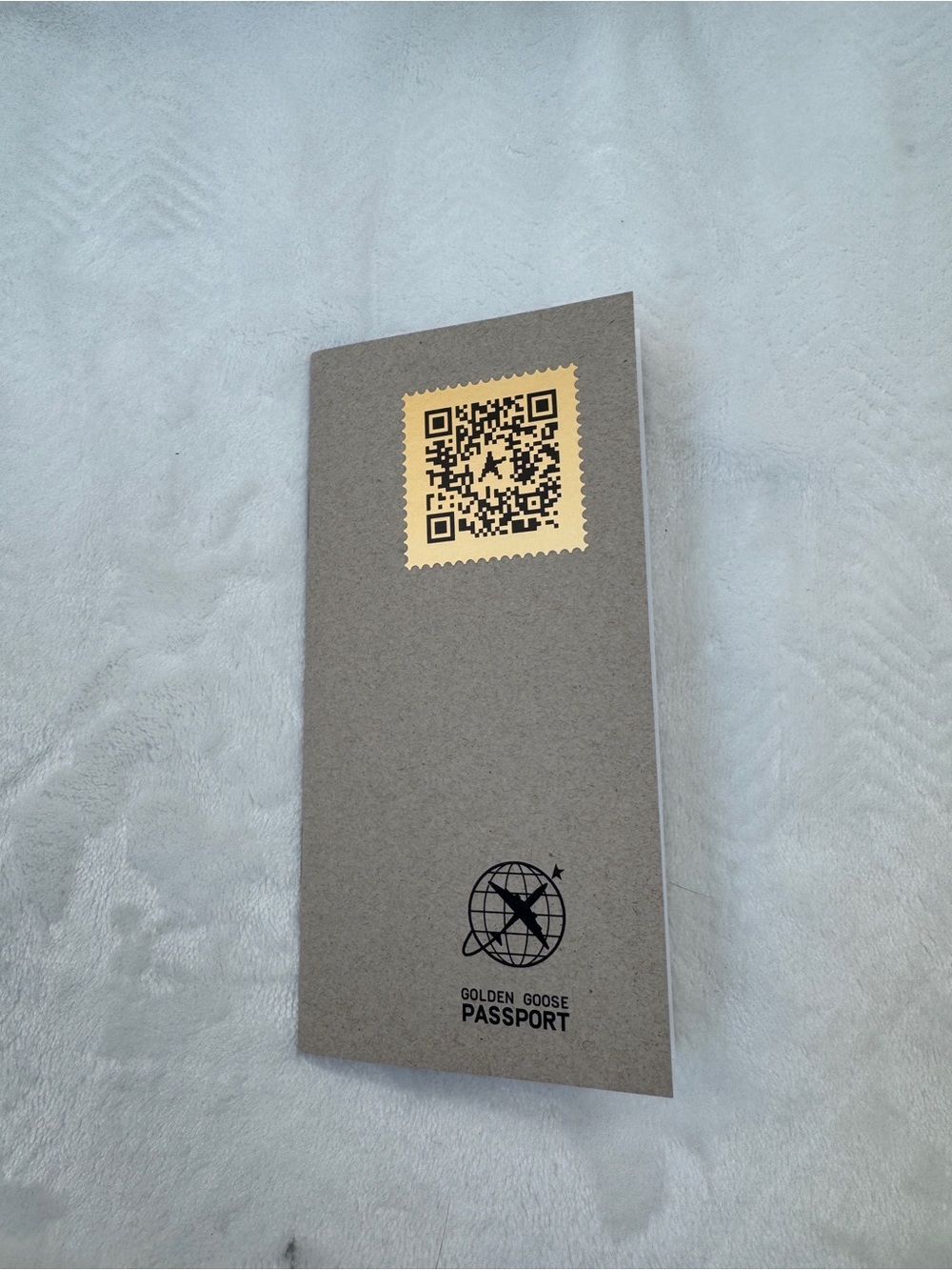 NEW Golden Goose Classic Sneaker - Picture 9 of 9